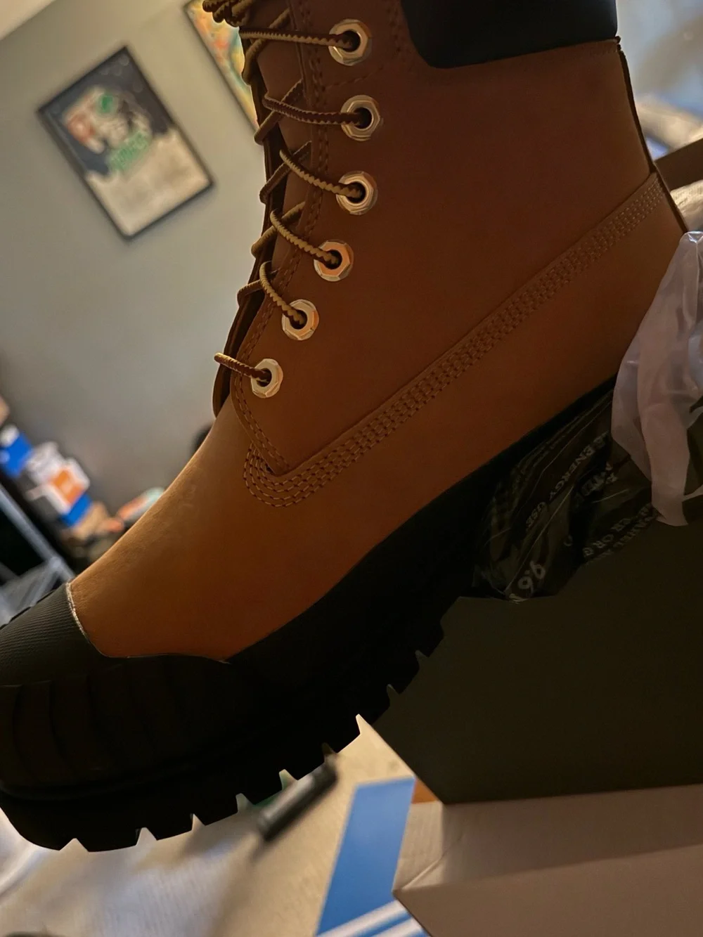 New Men's 9.5 Timberland Premium 6in Waterproof Rubber Toe Boots in Wheat Nubuck